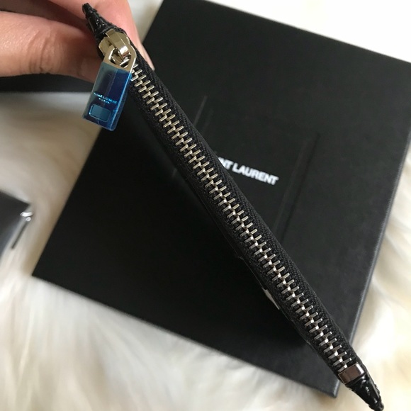 SOLD❌YSL Fragments Zipped Cardholder - Picture 4 of 7